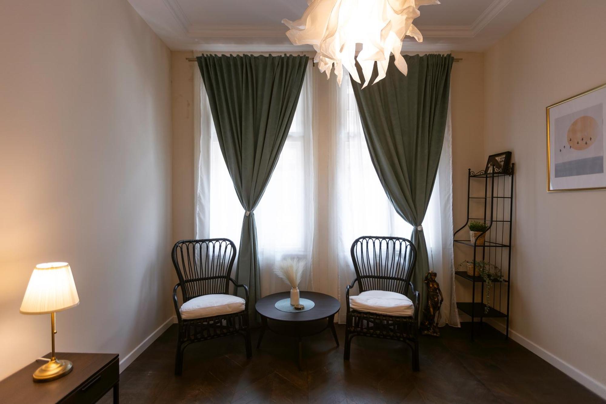 טימישוארה Central Charm - 2Br Apartment מראה חיצוני תמונה