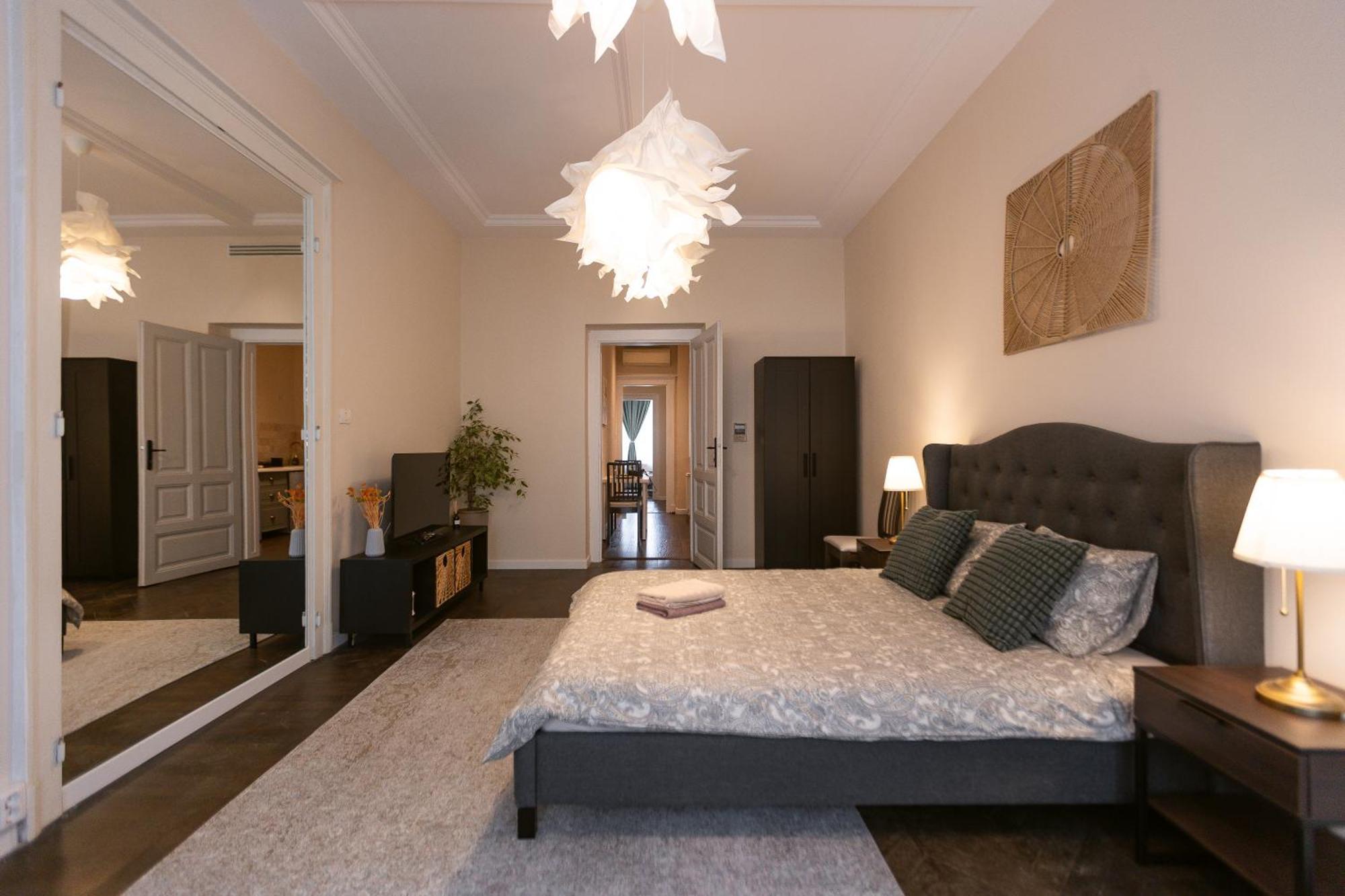טימישוארה Central Charm - 2Br Apartment מראה חיצוני תמונה